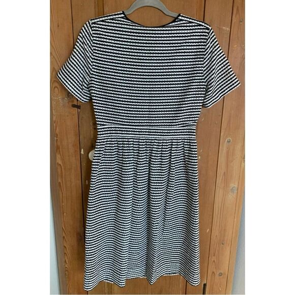Burberry Brit black and white striped shirt sleeve textured shift dress NWT - Picture 1 of 13